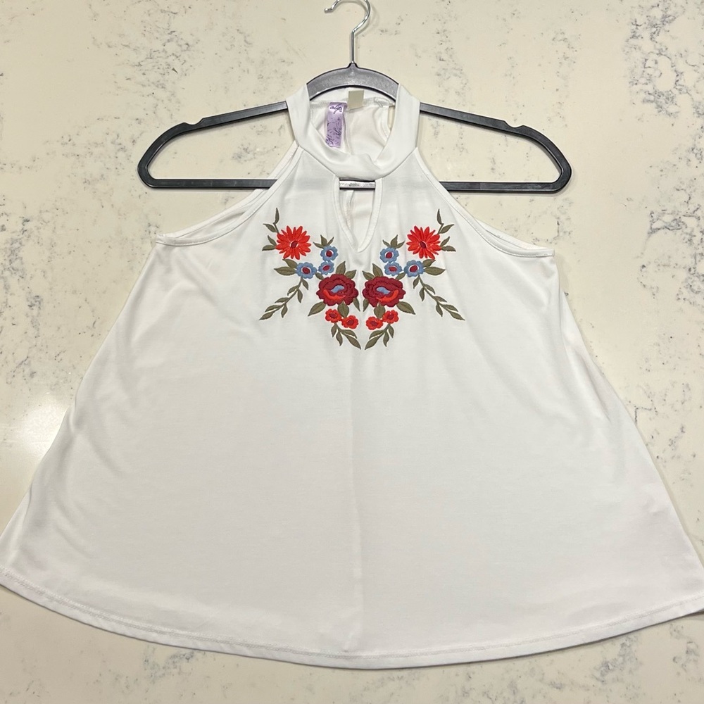 White Choker Tank with V-Cutout and Floral Design